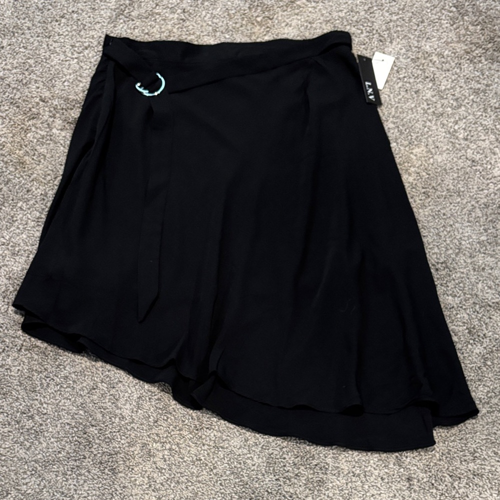 Chic Asymmetrical Black Skirt